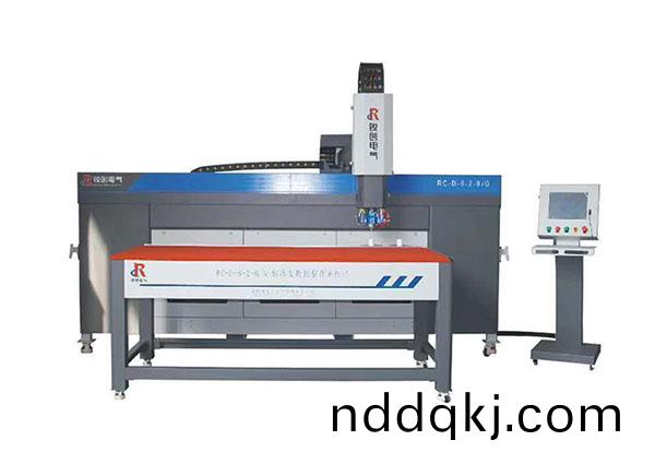 平(ping)時清(qing)潔做得(de)好 使(shi)用塗膠設備蔴(ma)煩少(shao)