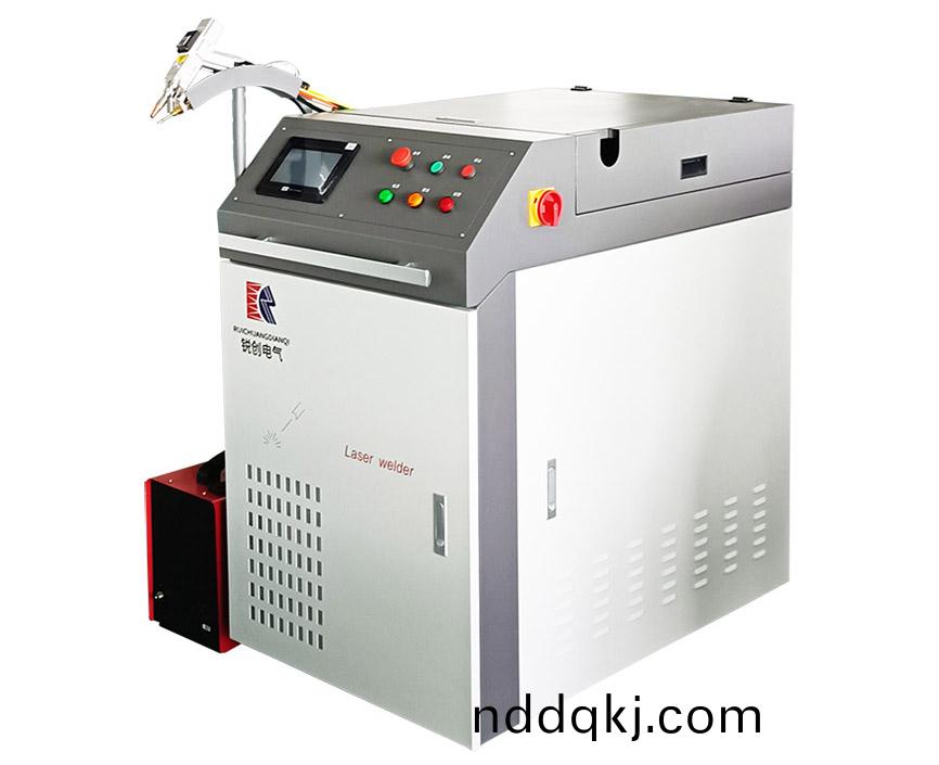 手持(chi)激光(guang)銲接(jie)機1000W-3000W