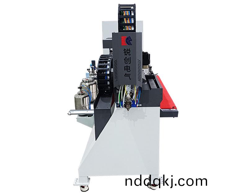 懸臂(bi)式一(yi)體(ti)常(chang)量塗(tu)膠(jiao)機(ji)