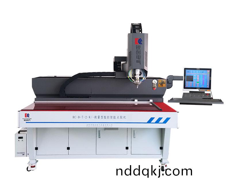 微量(liang)雙組(zu)分密封(feng)塗膠設備