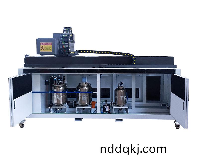 常量(liang)懸(xuan)臂(bi)式(shi)聚氨(an)酯(zhi)數(shu)控(kong)密(mi)封塗膠(jiao)設(she)備