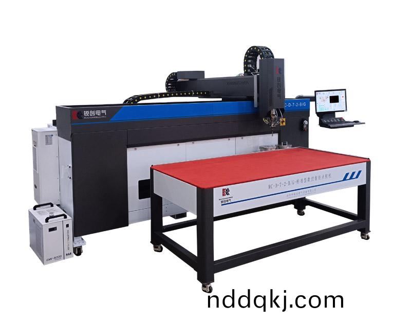 恆(heng)溫(wen)常(chang)量數控髮(fa)泡密封(feng)塗膠機